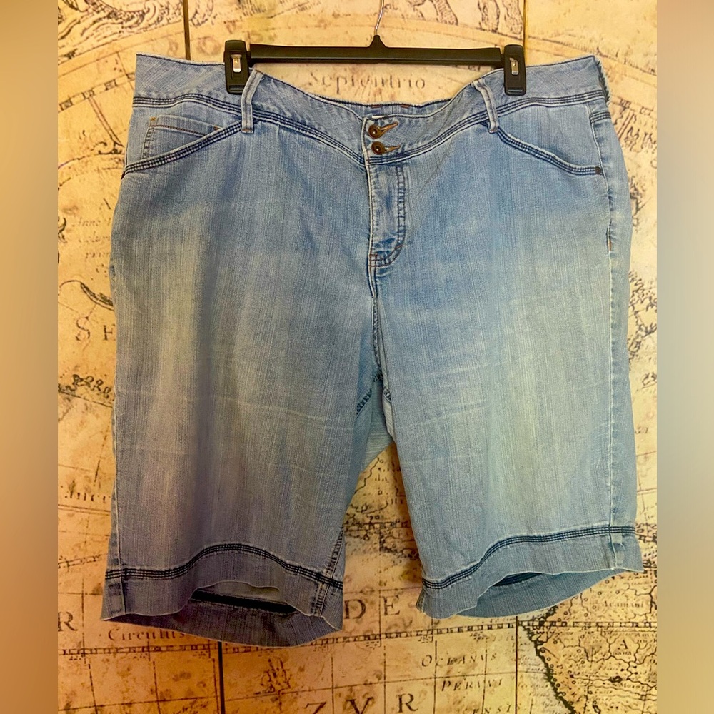 Venezia Size 24 Washed Denim Bermuda Shorts